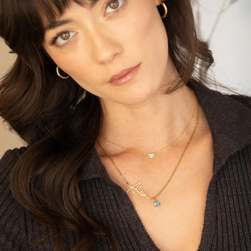 Náhrdelník se jménem a kamenem narození